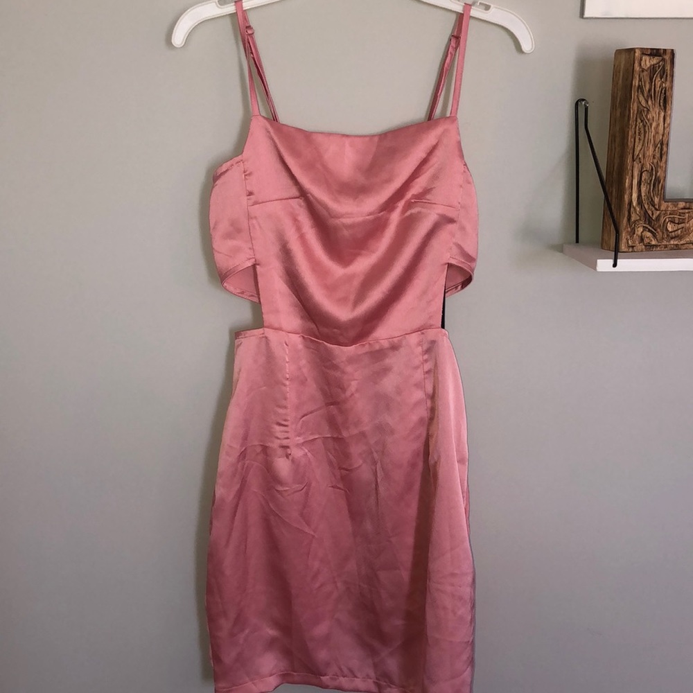 Pretty Little Thing pink bodycon dress!